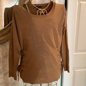 Beautiful tan top, smoke & pet free home
